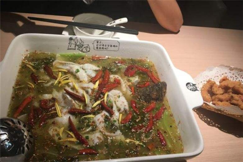 酸渡老坛子酸菜鱼